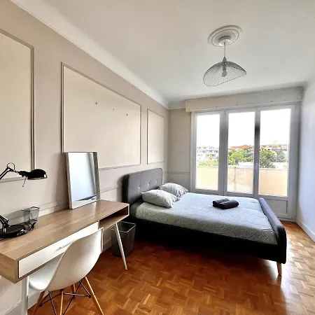 Daire Splendide T4 Avec Balcon *