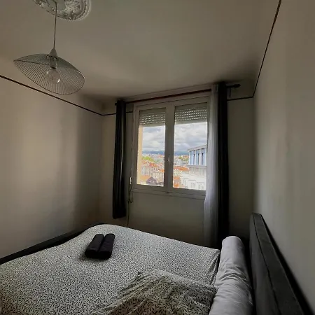 Daire Splendide T4 Avec Balcon