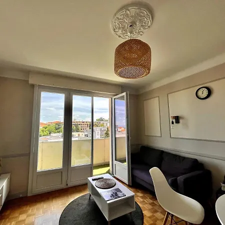 Daire Splendide T4 Avec Balcon *